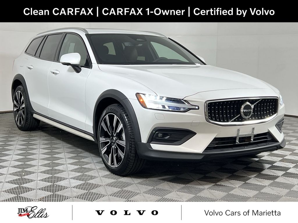 Certified 2024 Volvo V60 Cross Country B5 Ultimate Wagon