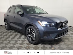 2026 Volvo XC40 B5 Core SUV