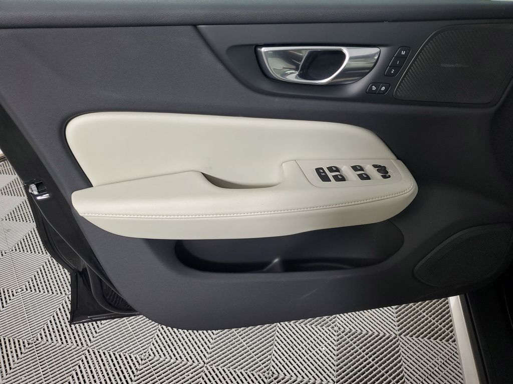 2026 Volvo V60 Cross Country Ultra - Photo 19