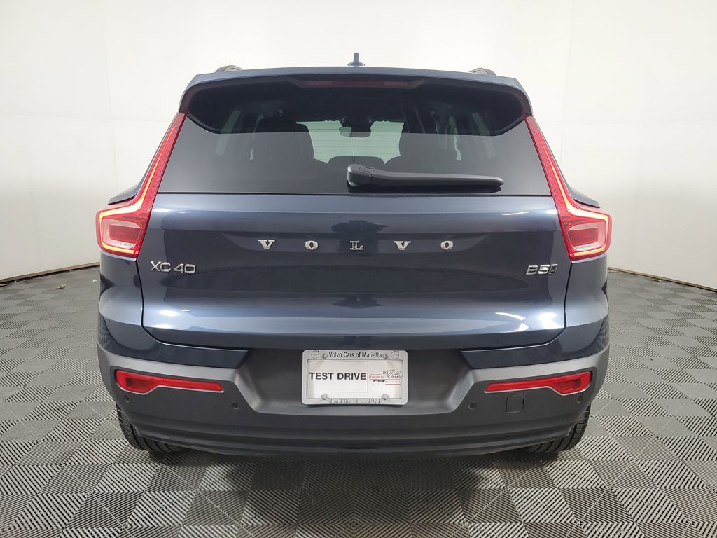 2026 Volvo XC40 Core - Photo 7