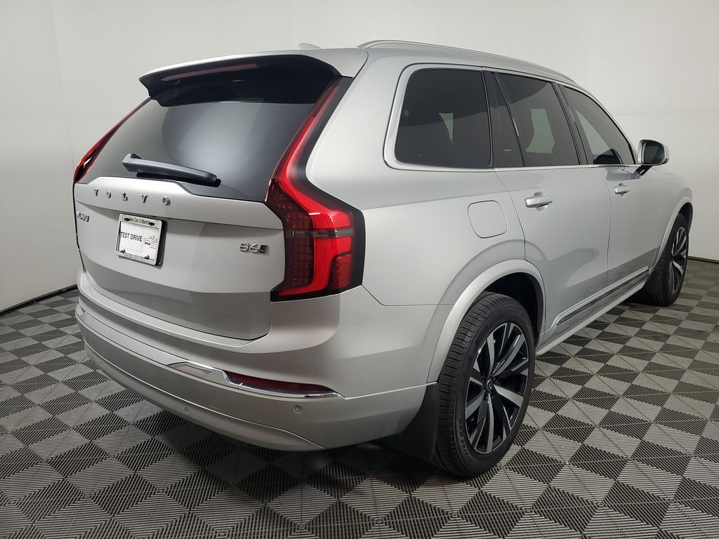 2025 Volvo XC90 Core - Photo 8