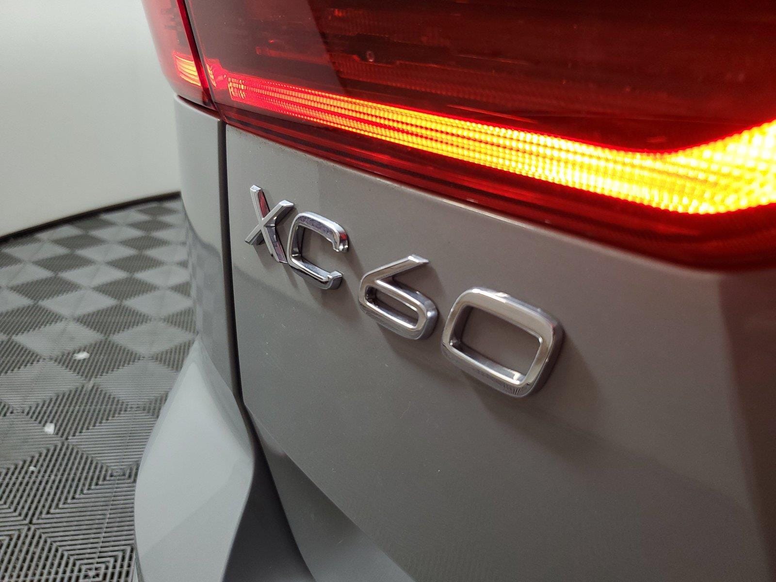 2026 Volvo XC60 Core - Photo 8