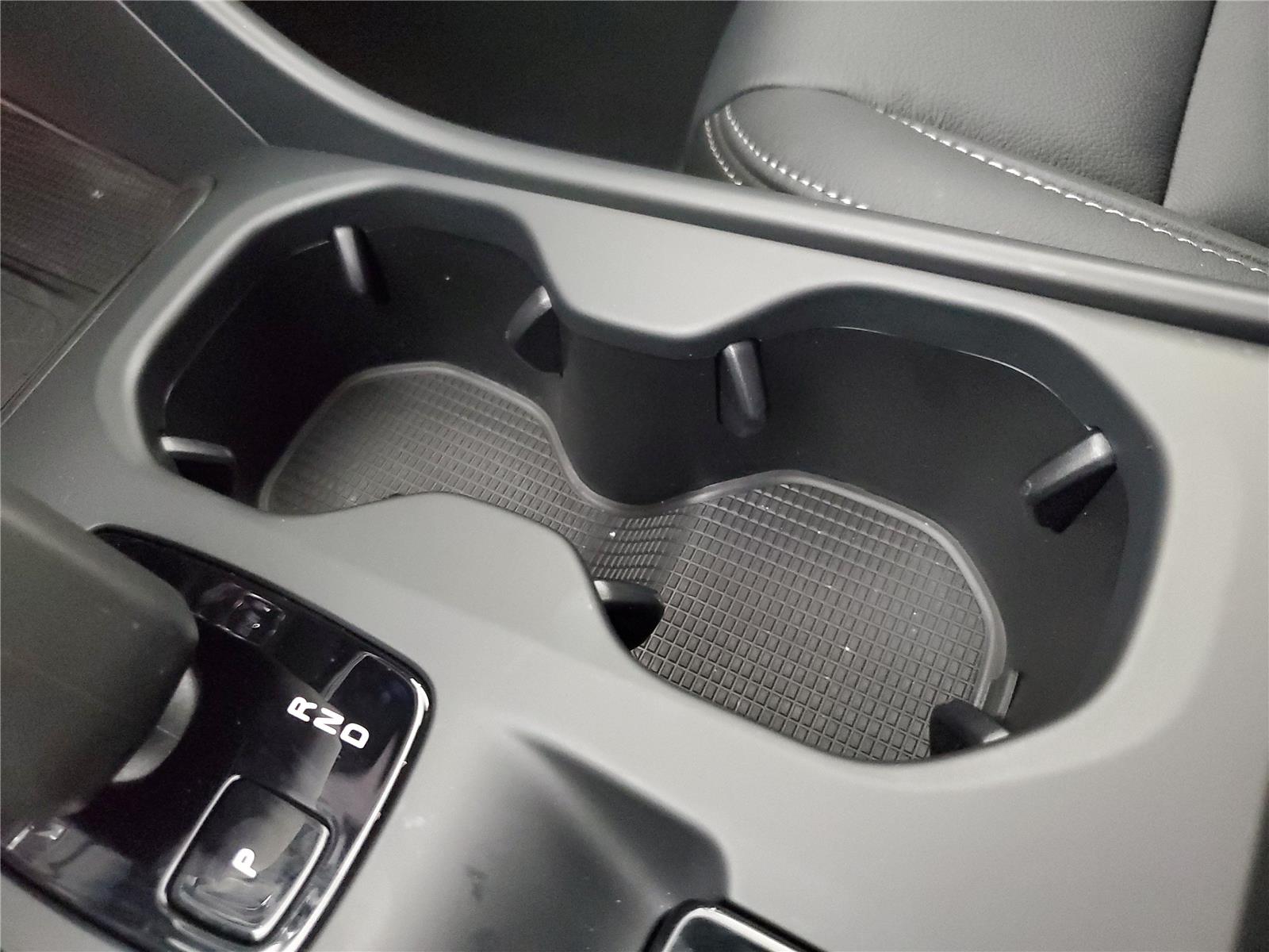 2026 Volvo XC40 Core - Photo 31