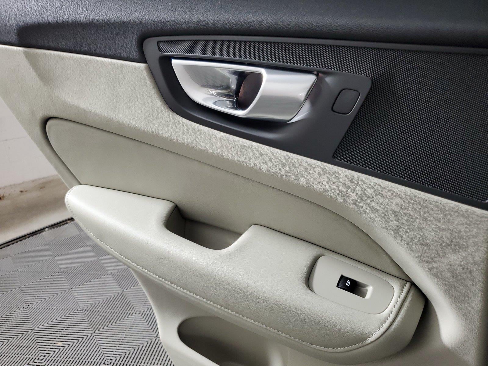 2026 Volvo XC60 Ultra - Photo 18