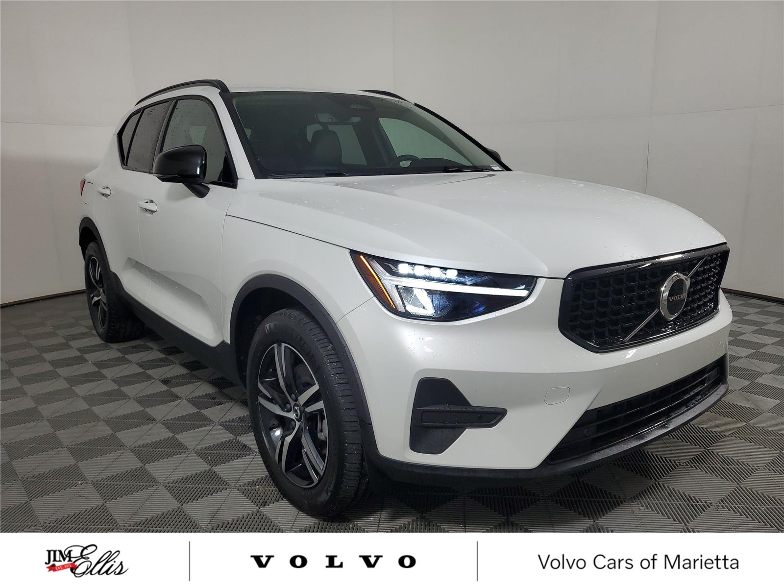 2026 Volvo XC40