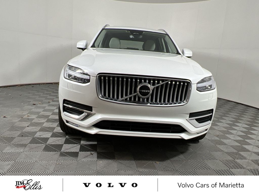 2024 Volvo XC90 B5 Core photo 3