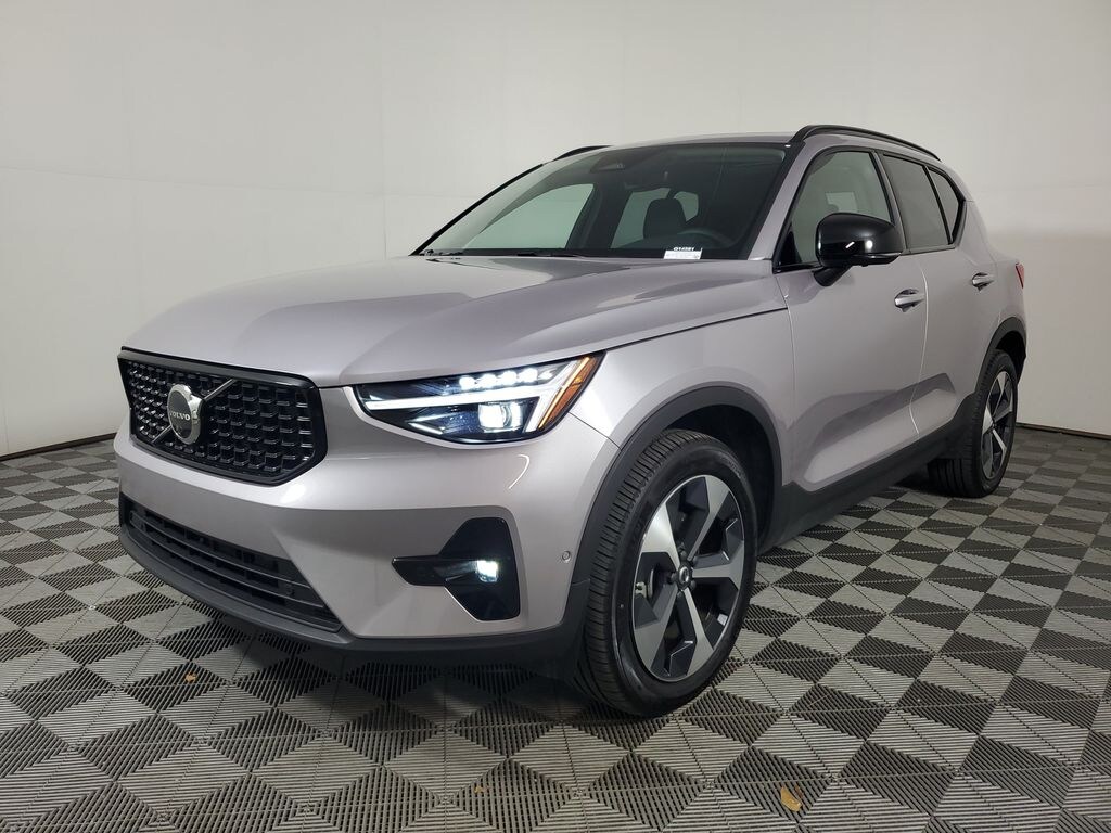 Certified 2026 Volvo XC40 B5 Plus SUV