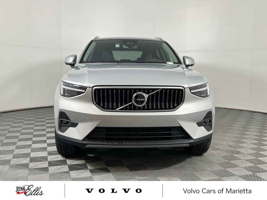 Certified 2025 Volvo XC40 B5 Ultra Bright Theme SUV
