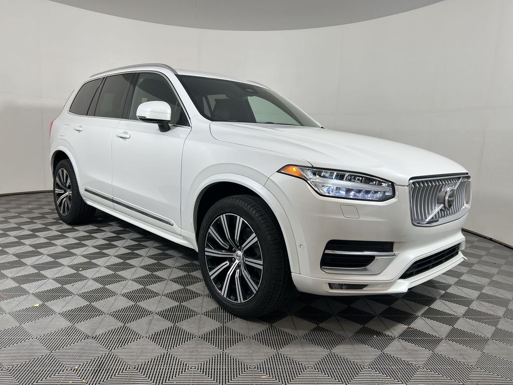 2024 Volvo XC90 B5 Plus photo 2