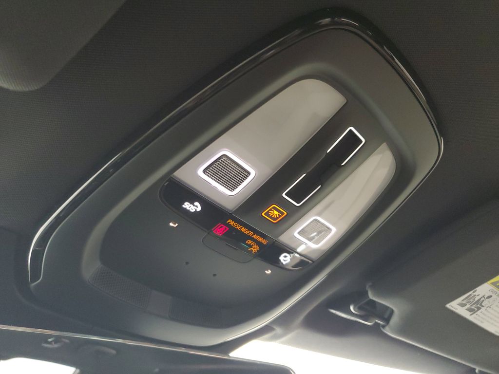 2026 Volvo XC90 Plus - Photo 34