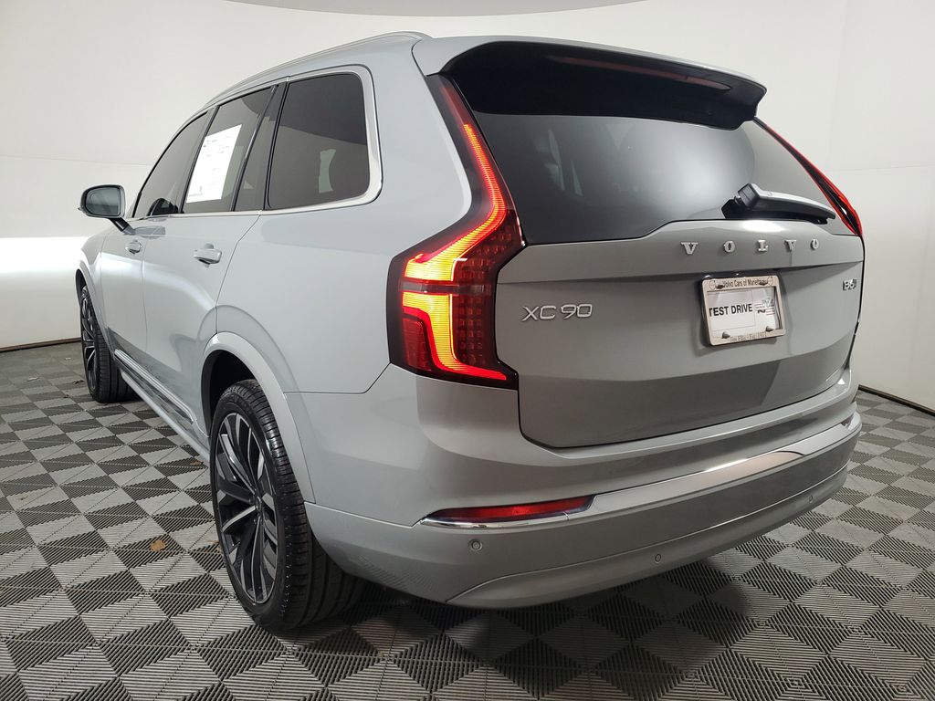 2025 Volvo XC90 Core - Photo 6