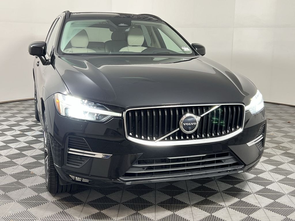 Used 2022 Volvo XC60 B5 AWD Momentum SUV