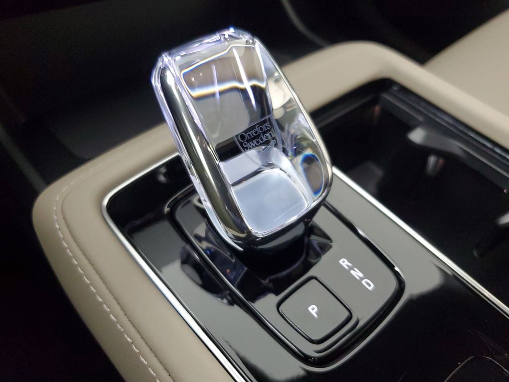 2026 Volvo XC90 Plus - Photo 34