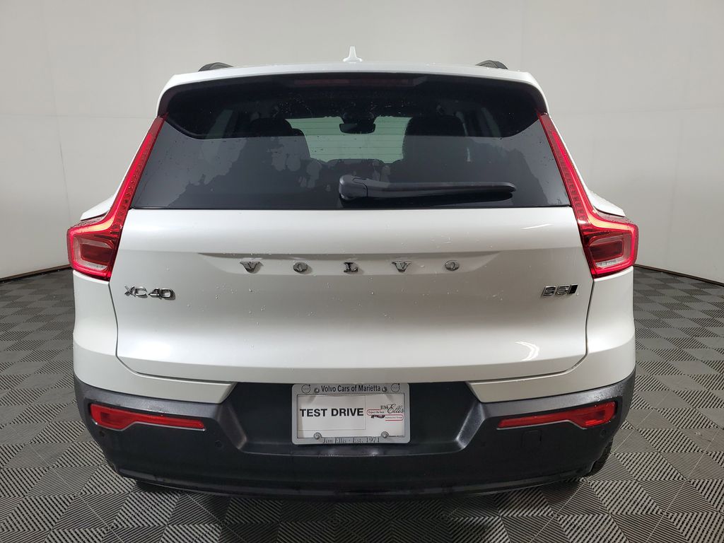 2026 Volvo XC40 Core - Photo 7