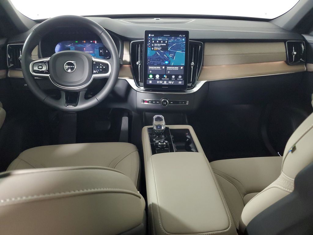 2026 Volvo XC90 Plus - Photo 15