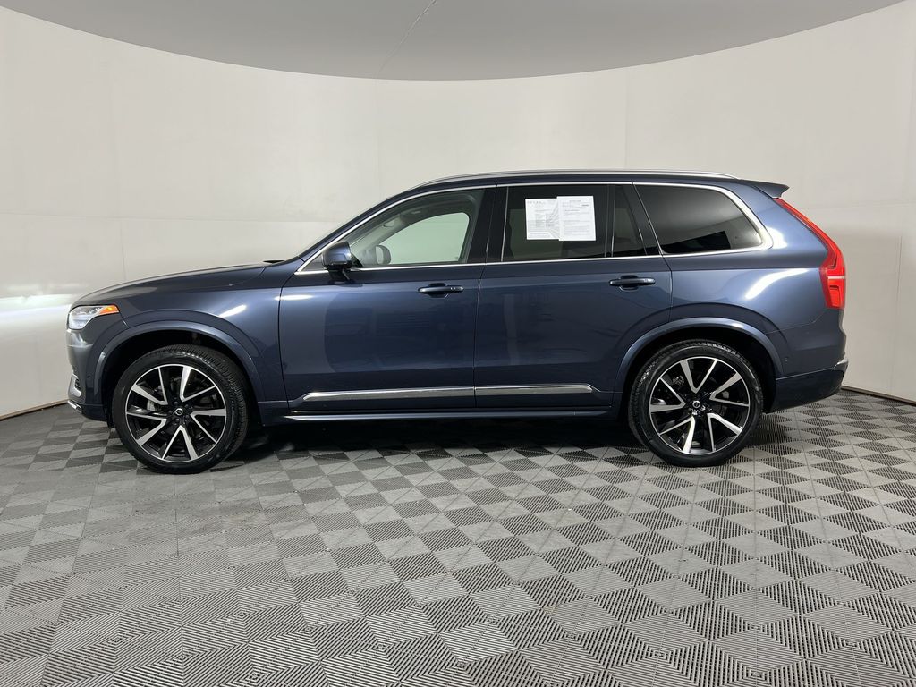 2024 Volvo XC90 Plus photo 2