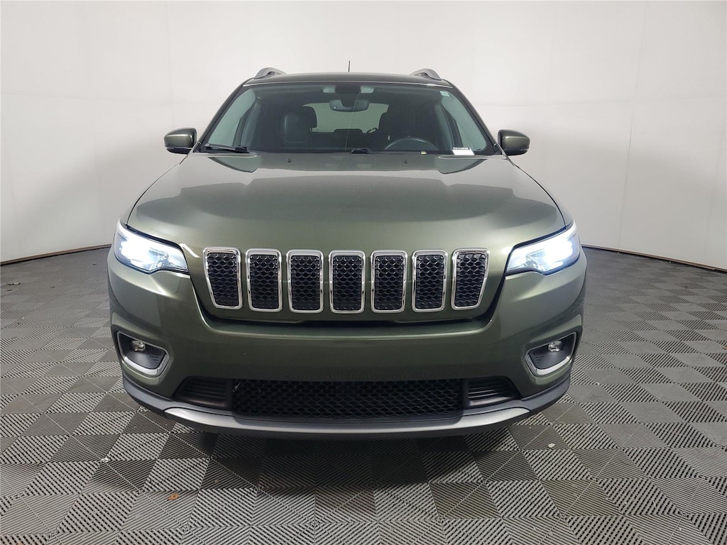 Used 2019 Jeep Cherokee Limited FWD SUV