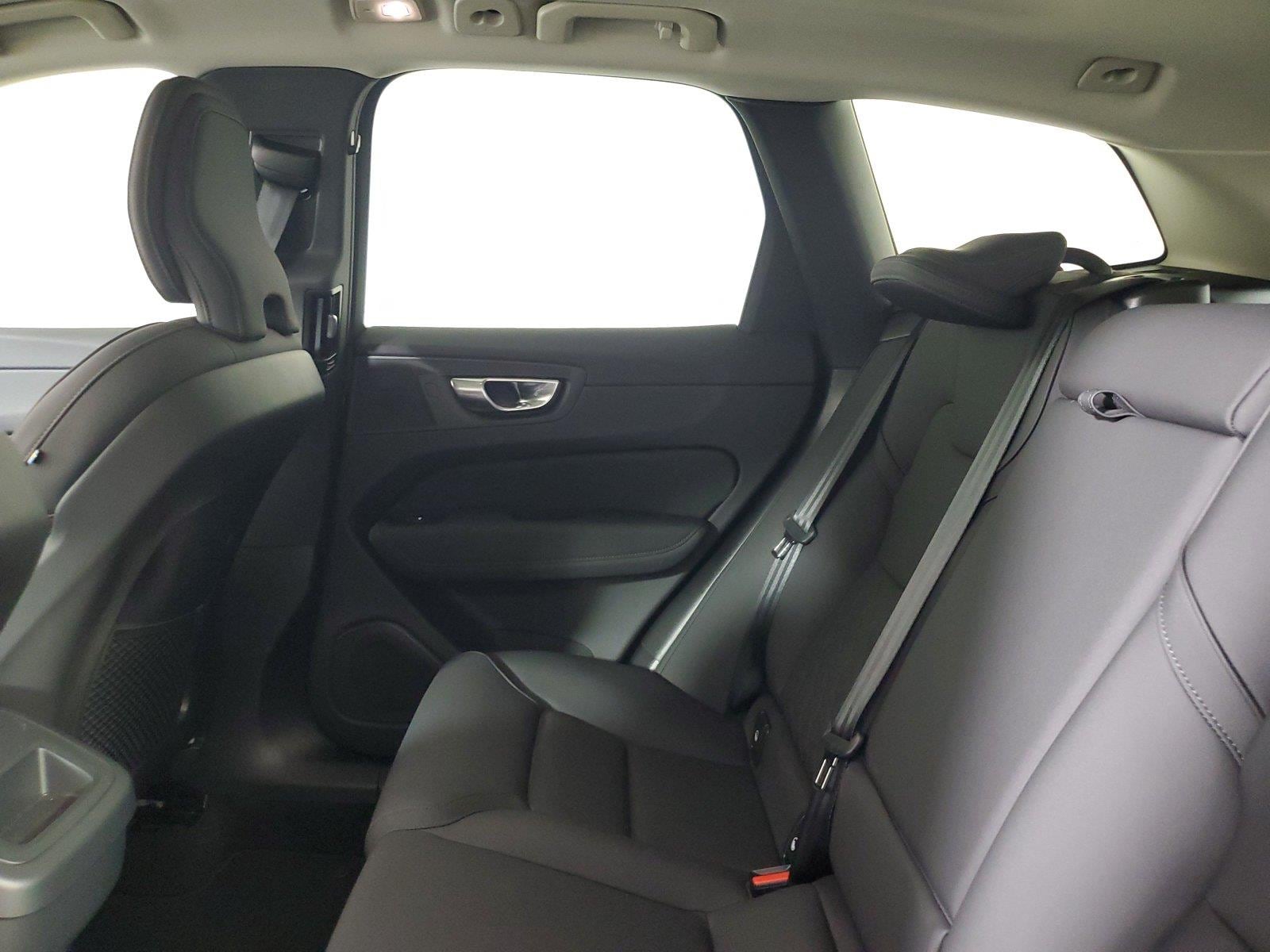 2026 Volvo XC60 Core - Photo 12