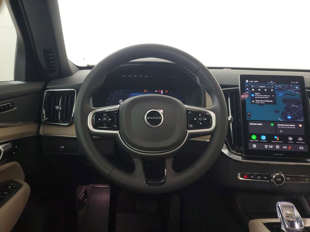 2025 Volvo XC90 Core - Photo 18