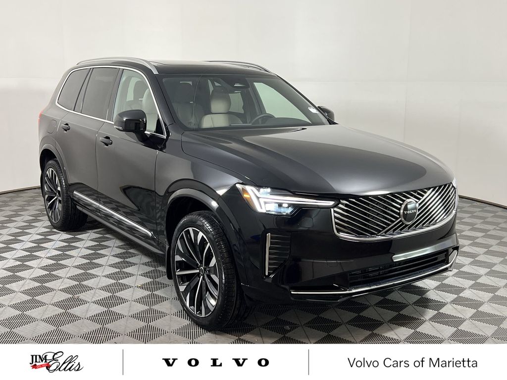 2026 Volvo XC90 B5 Core photo 2