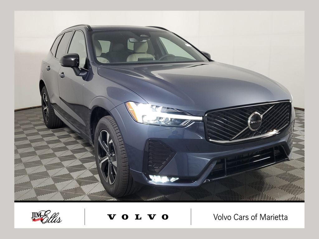 2026 Volvo XC60 B5 Core Dark AWD's photo