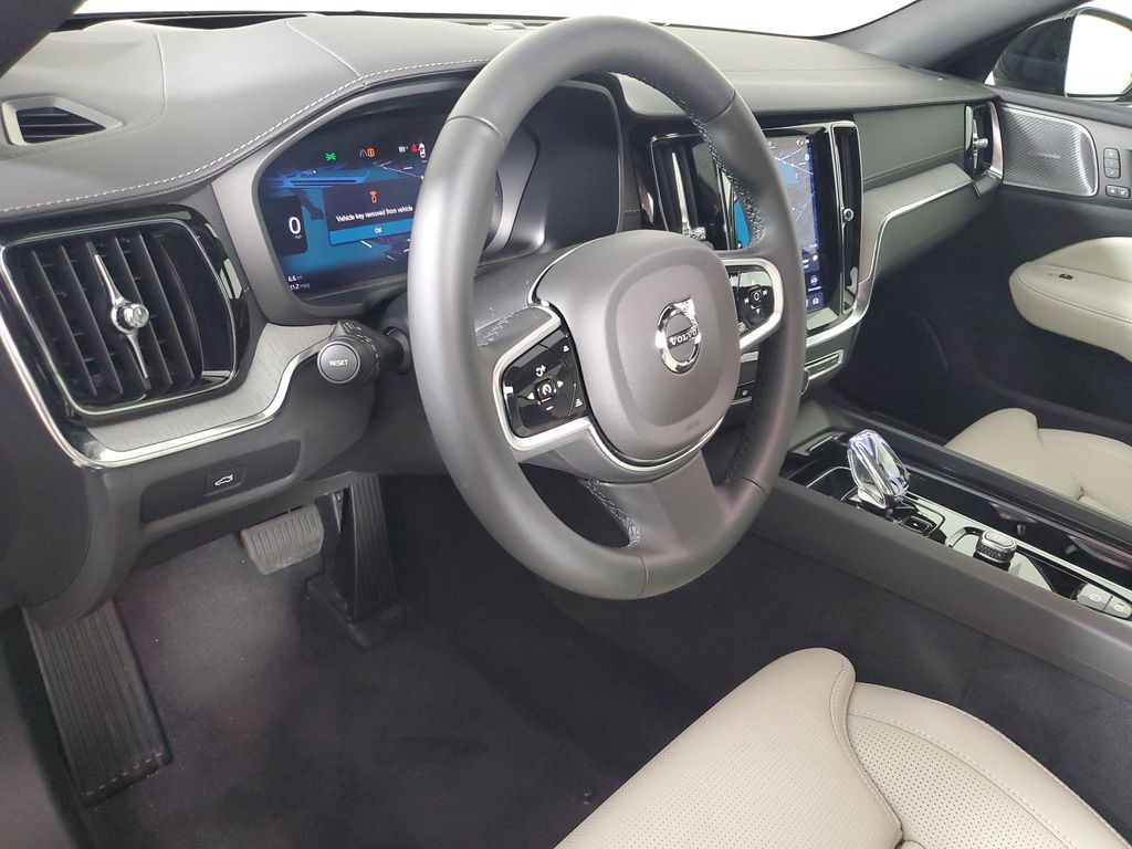 2026 Volvo V60 Cross Country Ultra - Photo 24