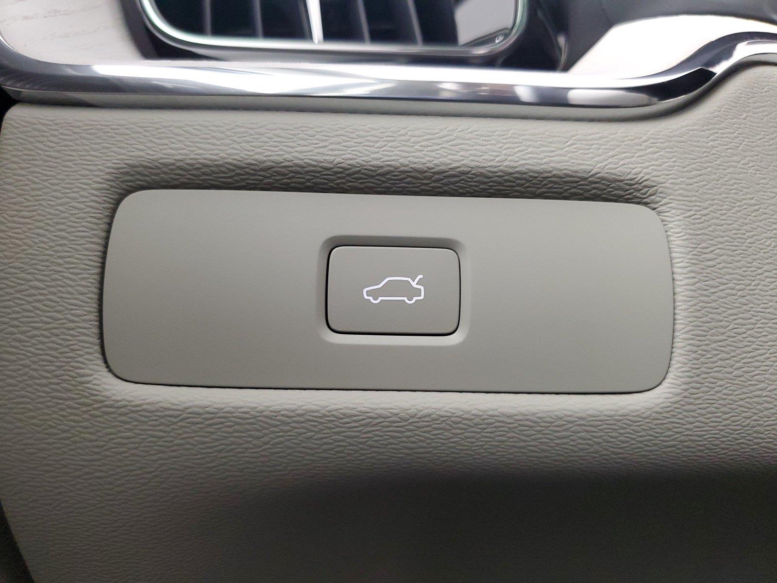 2026 Volvo XC60 Ultra - Photo 35