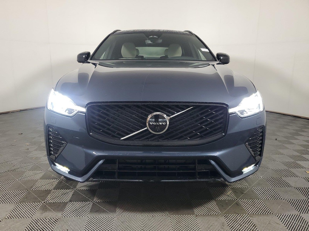 New 2026 Volvo XC60 B5 Plus SUV