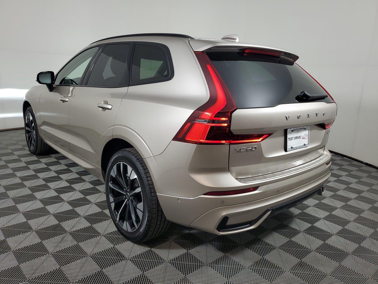 2026 Volvo XC60 Ultra - Photo 4