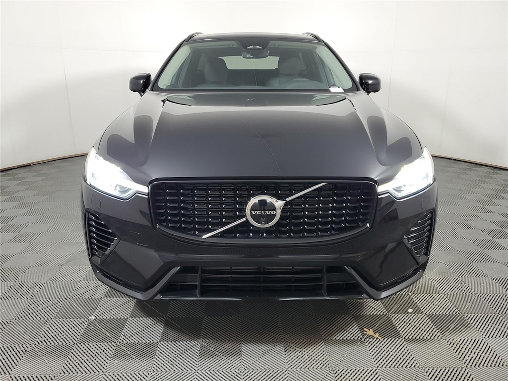 Certified 2025 Volvo XC60 Plug-In Hybrid T8 Plus SUV