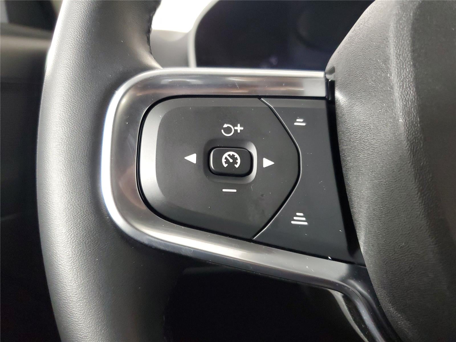 2026 Volvo XC40 Core - Photo 25