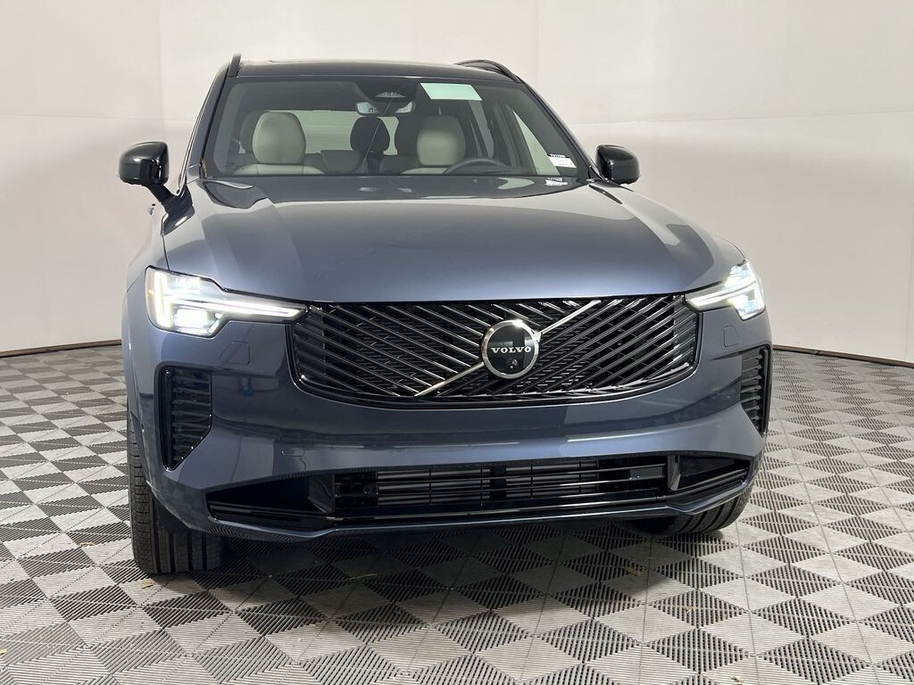 New 2026 Volvo XC90 plug-in hybrid T8 Ultra Dark Theme 7-Seater SUV