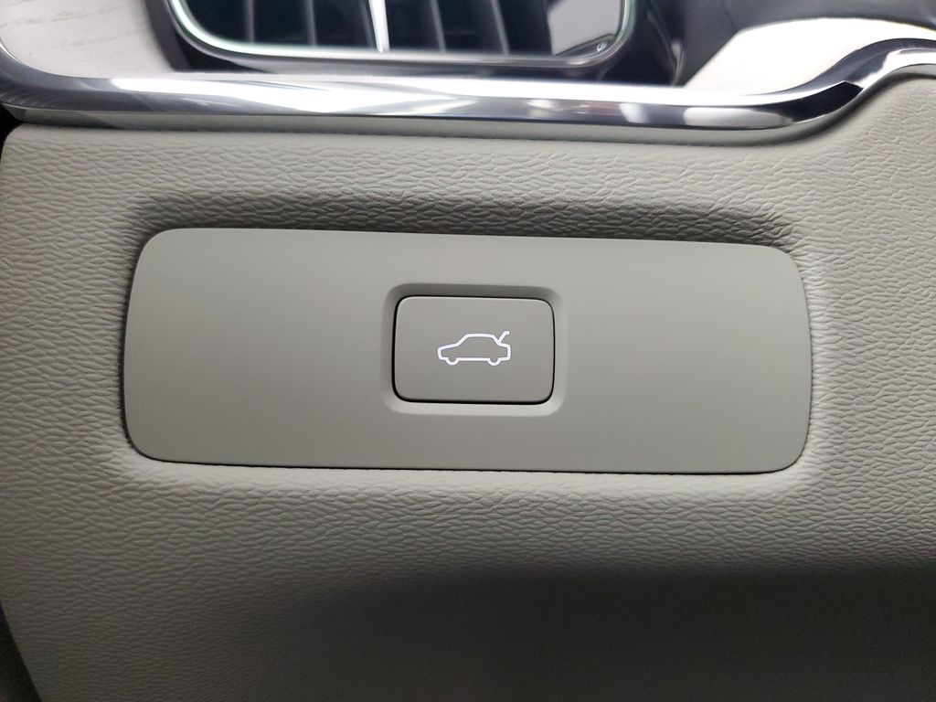 2026 Volvo XC60 Ultra - Photo 35