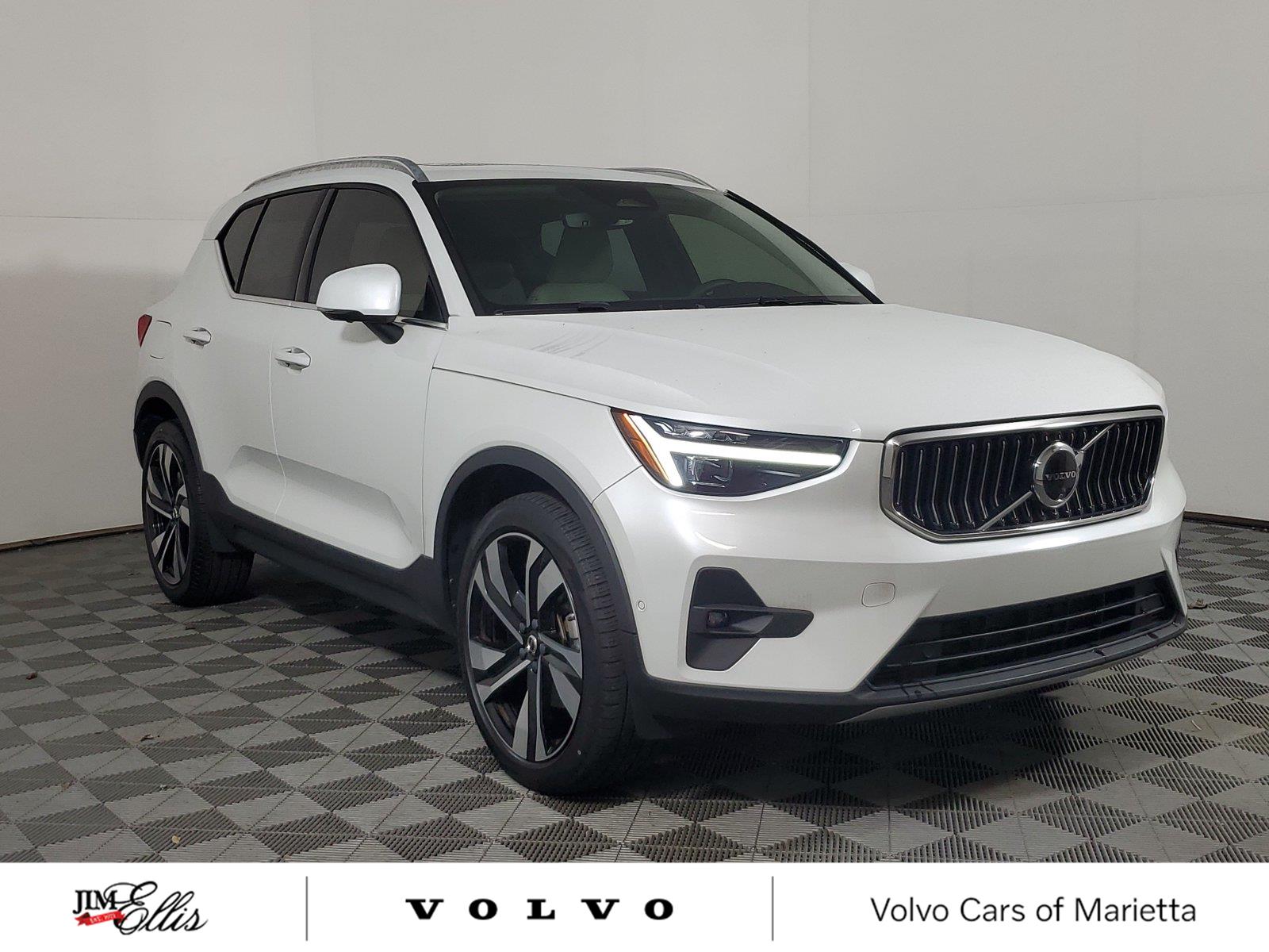 2024 Volvo XC40