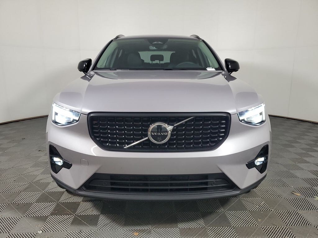 Certified 2026 Volvo XC40 B5 Plus SUV