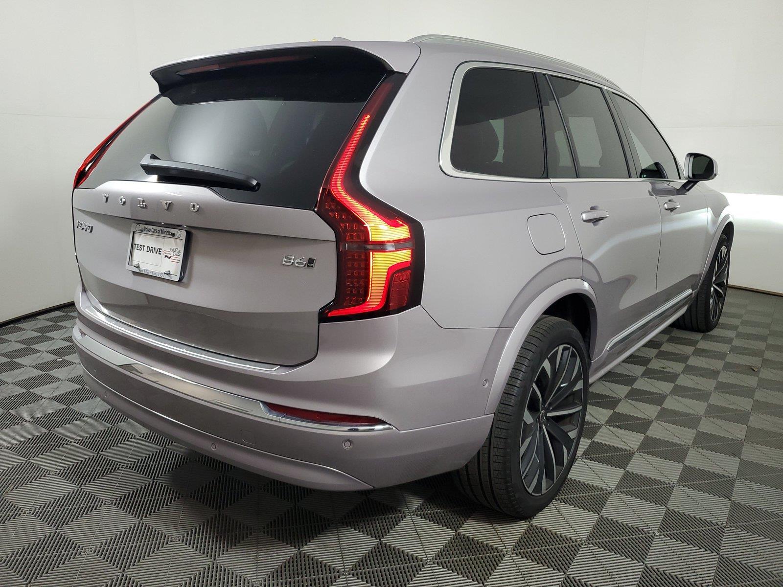 2026 Volvo XC90 Plus - Photo 6