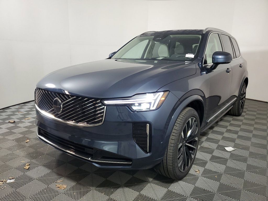 2025 Volvo XC90 photo 3