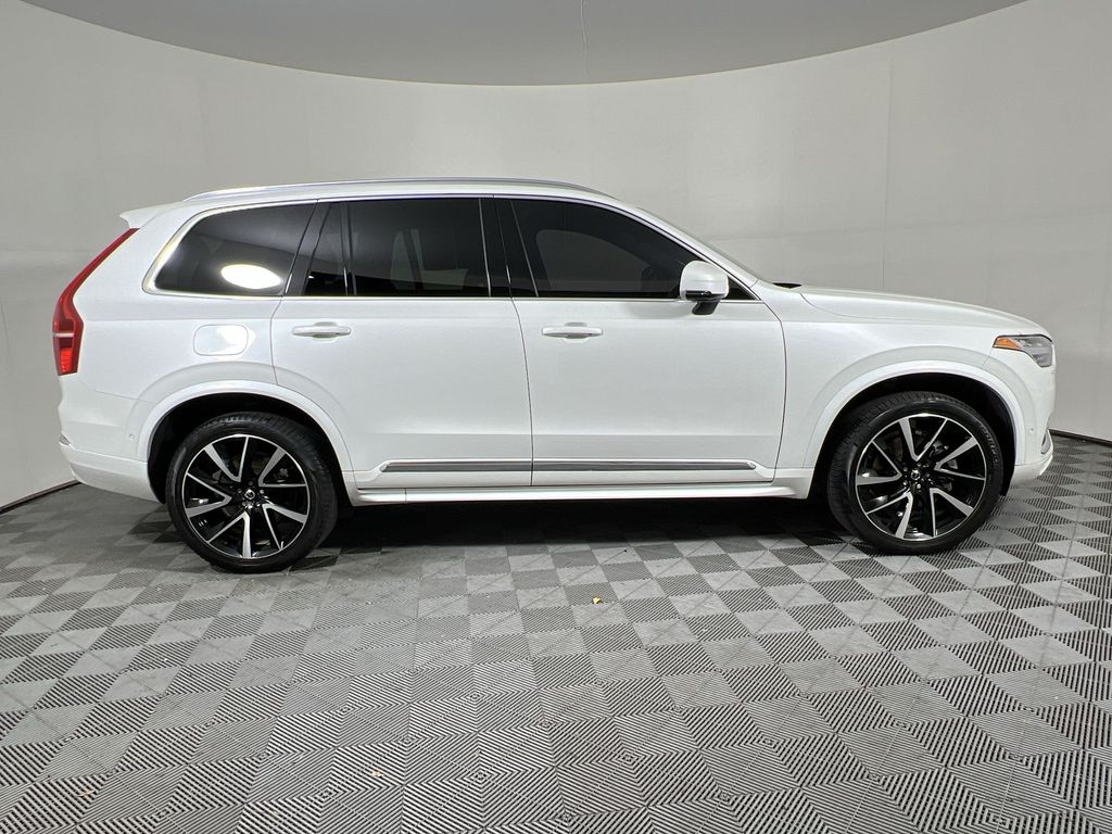 2024 Volvo XC90 Plus photo 3