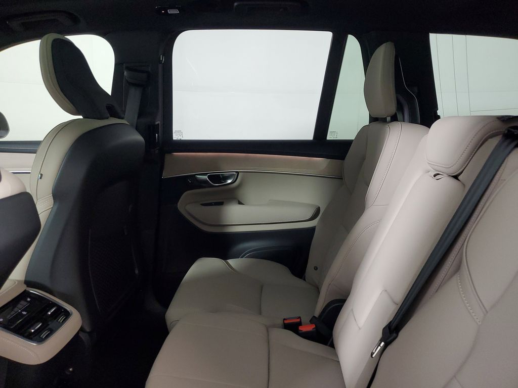 2026 Volvo XC90 Plus - Photo 12