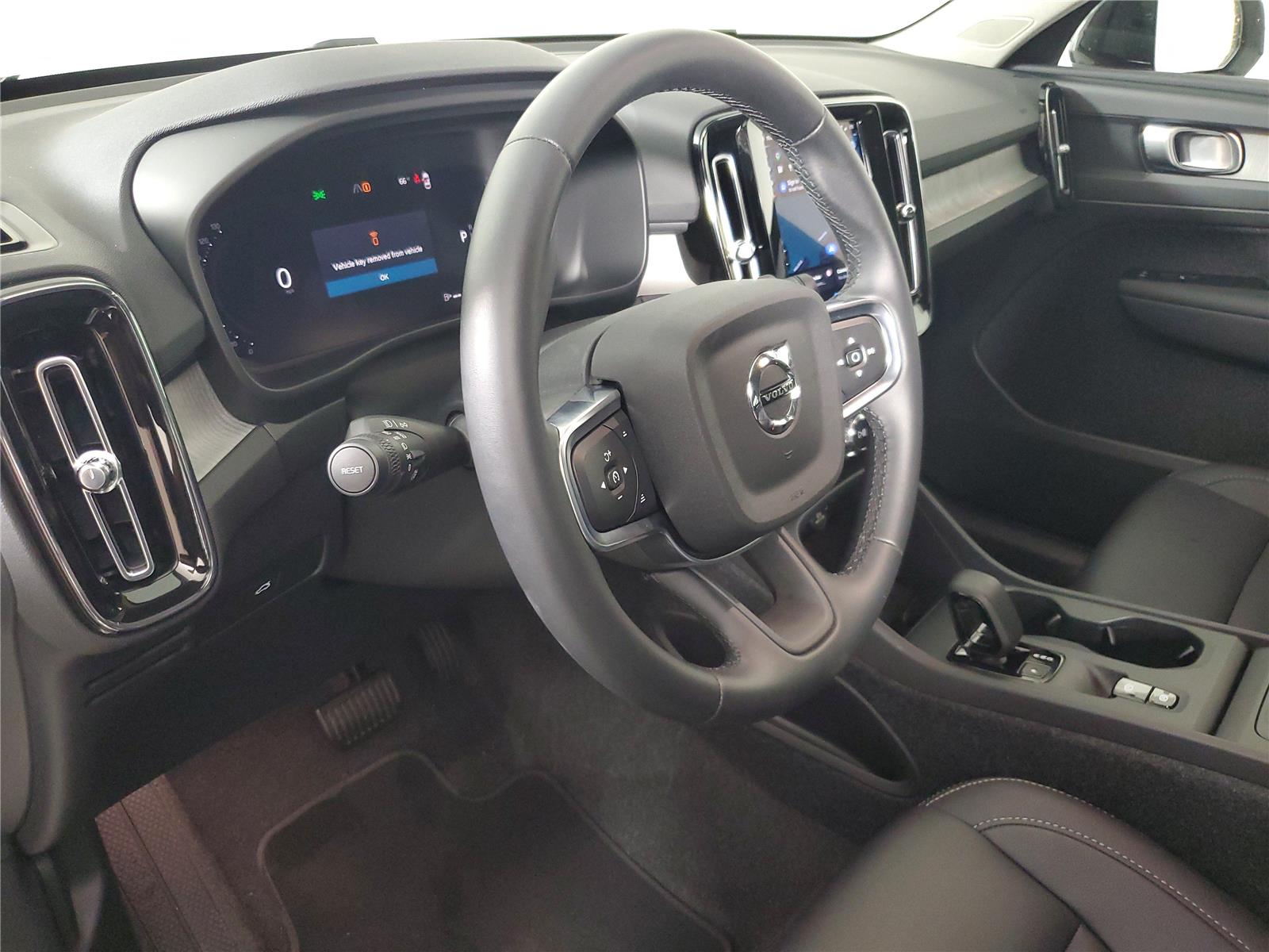 2026 Volvo XC40 Core - Photo 24