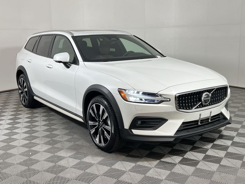 Certified 2024 Volvo V60 Cross Country B5 Ultimate Wagon