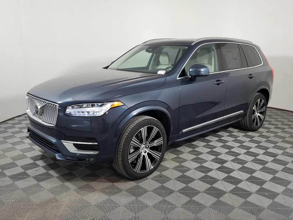 2025 Volvo XC90 Plus photo 3