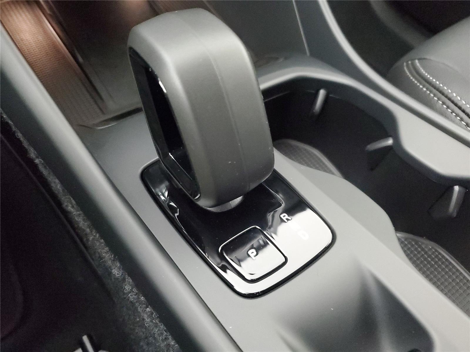 2026 Volvo XC40 Core - Photo 32