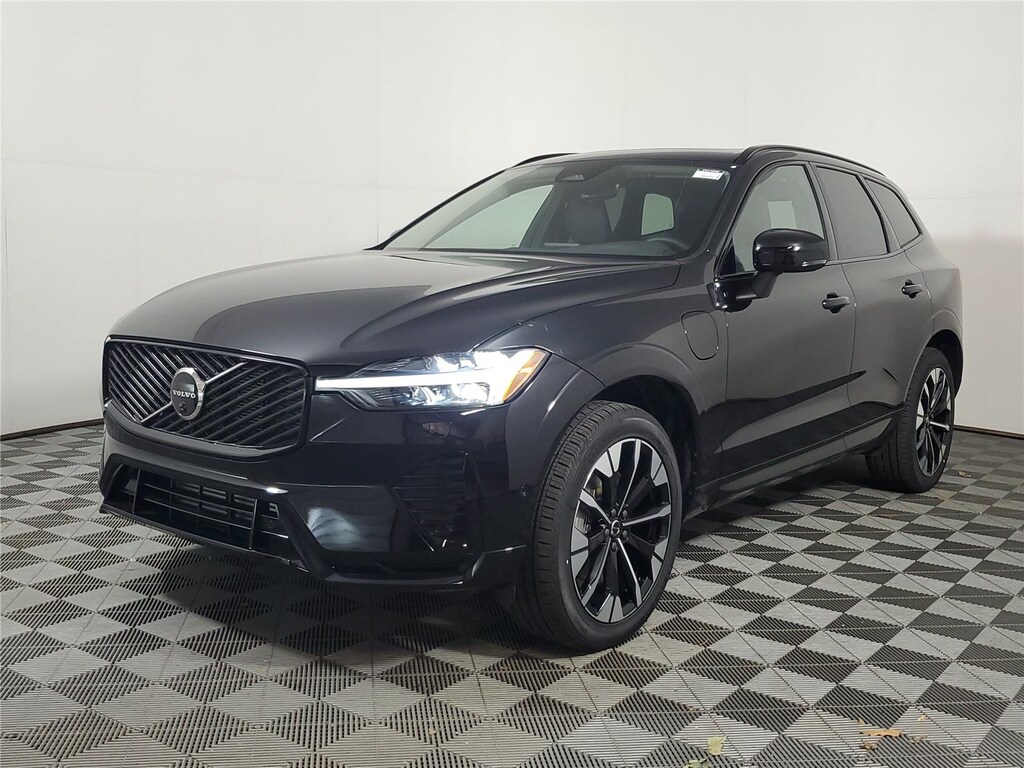 New 2026 Volvo XC60 plug-in hybrid T8 Plus SUV