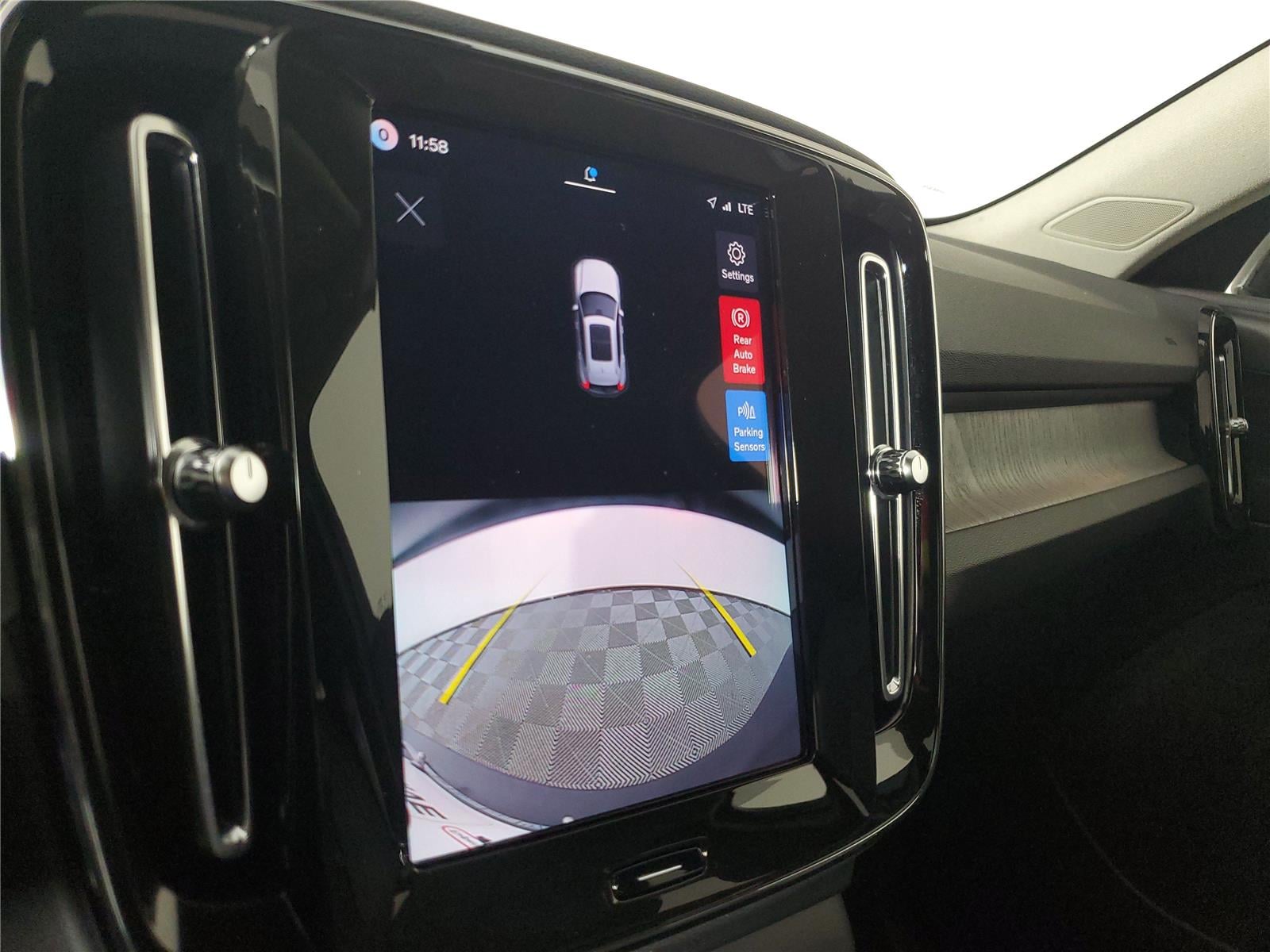 2026 Volvo XC40 Core - Photo 29