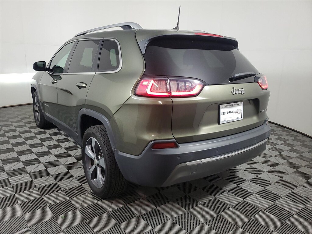 Used 2019 Jeep Cherokee Limited FWD SUV