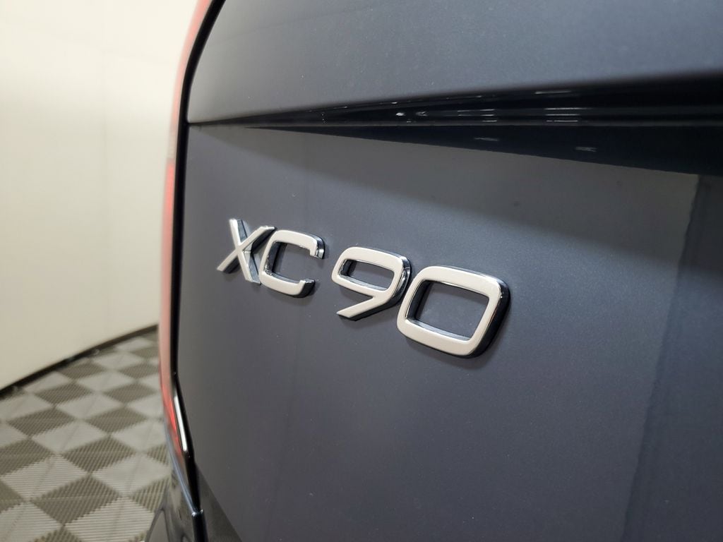 2026 Volvo XC90 Plus - Photo 8