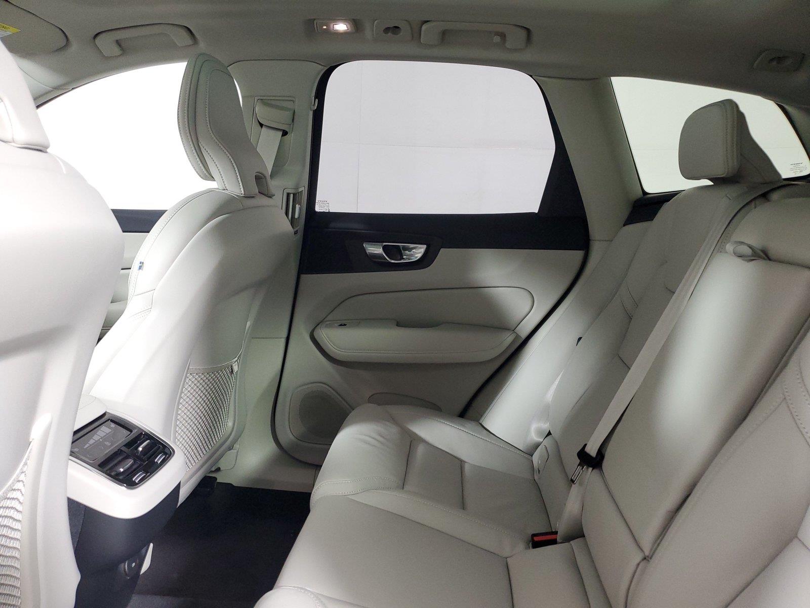 2026 Volvo XC60 Ultra - Photo 12