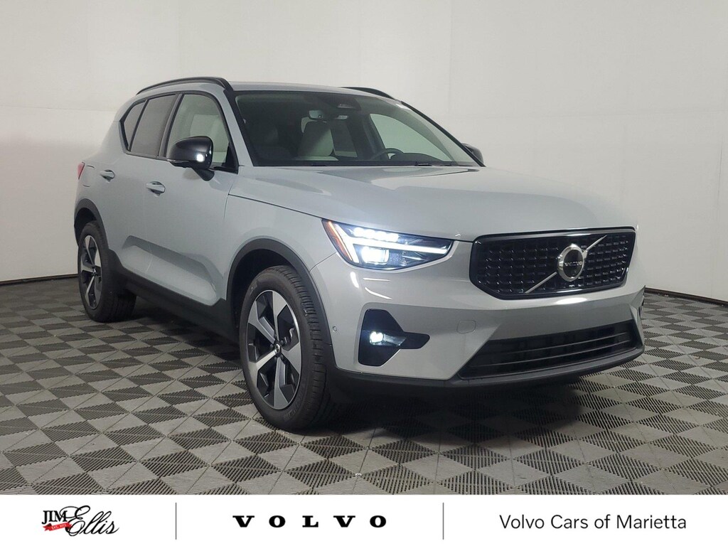 New 2026 Volvo XC40 B5 Plus SUV