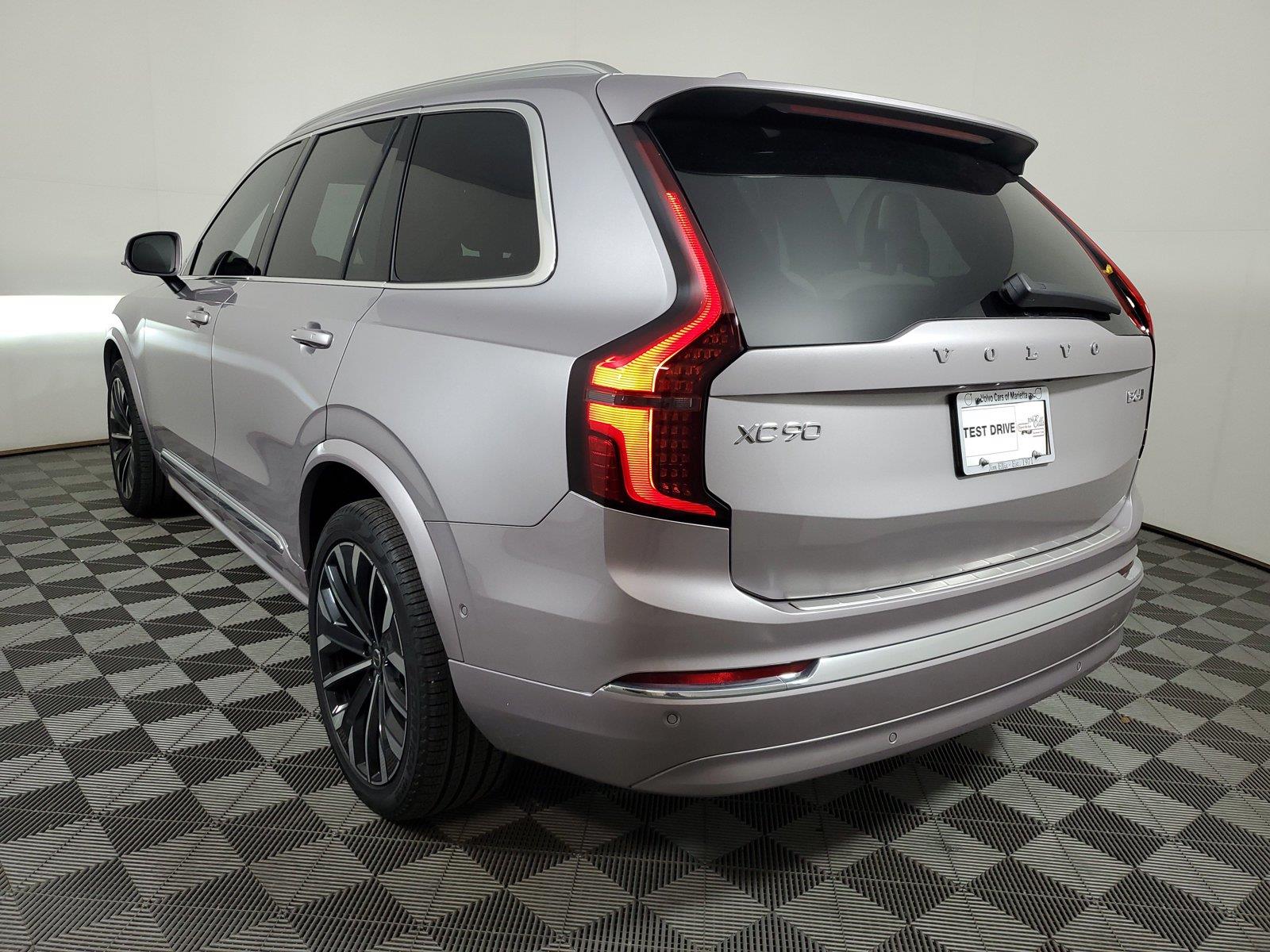 2026 Volvo XC90 Plus - Photo 4